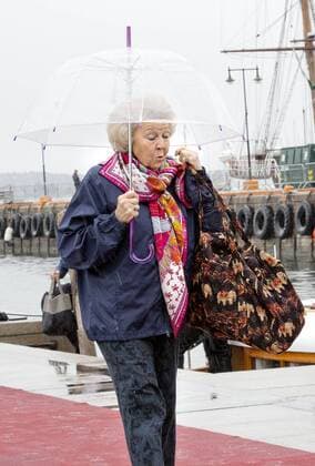 10-05-2017 Norge Royals leaving the Royal Yacht, Norge, to celebrate the 80th birthdays of King Harald V and Queen Sonja in Oslo. Princess Beatrix (c) PPE Nieboer OSLO NORWAY  Copyright: xPPE NIEBOERx