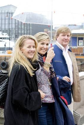 10-05-2017 Norge Royals leaving the Royal Yacht, Norge, to celebrate the 80th birthdays of King Harald V and Queen Sonja in Oslo. King Willem-Alexander and Queen Maxima and Princess Mabel (c) PPE Nieboer OSLO NORWAY  Copyright: xPPE NIEBOERx