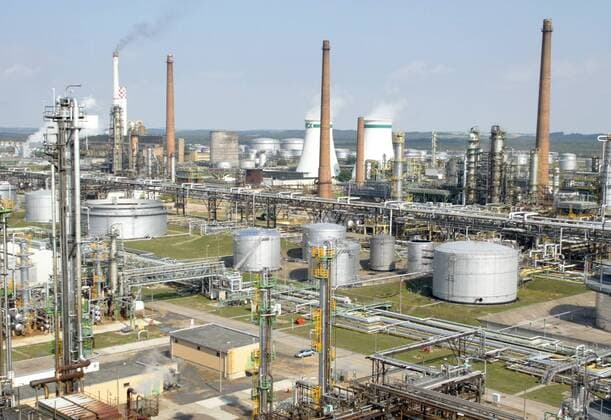 Anlage in der PCK Raffinerie in Schwedt Oder . 01.11.2004 , , , Schwedt Deutschland Copyright: xThomasxKoehxlerx