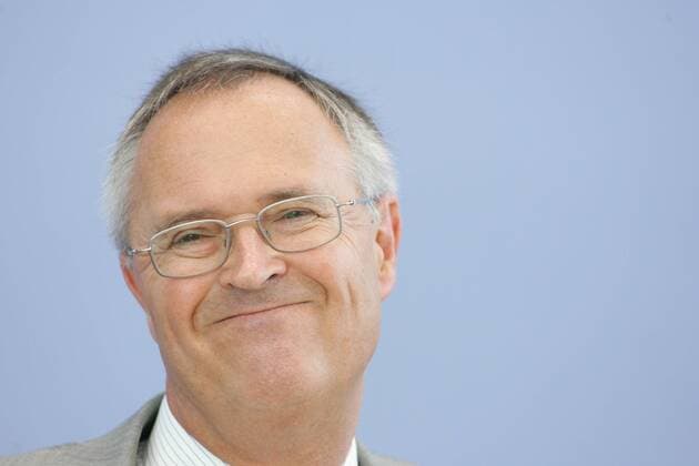 Bundesfinanzminister Hans EICHEL , SPD . Berlin , 13.07.2005 , , , Berlin Deutschland Copyright: xLiesaxJohannssenx