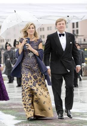 10-05-2017 Norway Guests arrive fort he banquet at the Opera House to celebrate the 80th birthdays of King Harald V and Queen Sonja at Akershus Castle. King Willem-Alexander and Queen Maxima (c) PPE Nieboer OSLO NORWAY  Copyright: xPPE NIEBOERx