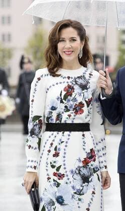 10-05-2017 Norway Guests arrive fort he banquet at the Opera House to celebrate the 80th birthdays of King Harald V and Queen Sonja at Akershus Castle. 10-05-2017 Norway Guests arrive fort he banquet at the Opera House to celebrate the 80th birthdays of King Harald V and Queen Sonja at Akershus Castle. Princess Mary (c) PPE Nieboer (c) PPE Nieboer OSLO NORWAY  Copyright: xPPE NIEBOERx