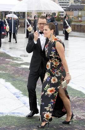 10-05-2017 Norway Guests arrive fort he banquet at the Opera House to celebrate the 80th birthdays of King Harald V and Queen Sonja at Akershus Castle. Princess Victoria and Prince Daniel (c) PPE Nieboer OSLO NORWAY  Copyright: xPPE NIEBOERx