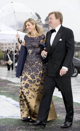 10-05-2017 Norway Guests arrive fort he banquet at the Opera House to celebrate the 80th birthdays of King Harald V and Queen Sonja at Akershus Castle. King Willem-Alexander and Queen Maxima (c) PPE Nieboer OSLO NORWAY  Copyright: xPPE NIEBOERx