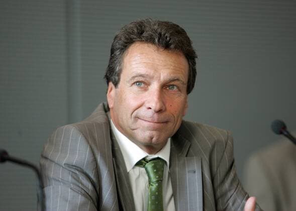 Klaus ERNST . Parteivorsitzender der WASG. Bei der 1. Fraktionssitzung der Linkspartei im Bundestag nach den Bundestagswahlen 2005. Berlin , 23.09.2005, , , Berlin Deutschland Copyright: xThomasxKoehxlerx