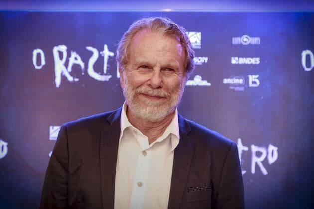 RIO DE JANEIRO, RJ - 10.05.2017: PRÉ ESTREIA DO FILME O RASTRO - Jonas Bloch, during the red carpet of the premiere of the film - O Rastro, national thriller starring Rafael Cardoso, Leandra Leal and directed by debutant director JC Feyer, at the Kinoplex of Shopping Rio Sul, Rio de Janeiro, RJ. x1318217x  AndréxHorta