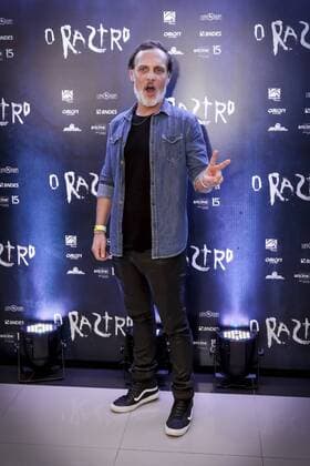RIO DE JANEIRO, RJ - 10.05.2017: PRÉ ESTREIA DO FILME O RASTRO - Gustavo Novaes, during the red carpet of the premiere of the film - O Rastro, national thriller starring Rafael Cardoso, Leandra Leal and directed by debutant director JC Feyer, at the Kinoplex Shopping Rio Sul, Rio de Janeiro, RJ. x1318234x  AndréxHorta