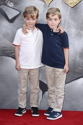 Zac und Oliver Barker bei der Premiere des Kinofilms King Arthur: Legend of the Sword im Empire Leicester Square. London, 10.05.2017 Zac und Oliver Barker  Foto:xS.xVasx xFuturexImage