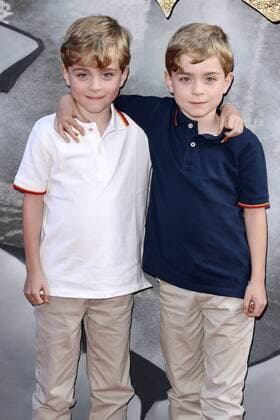 Zac und Oliver Barker bei der Premiere des Kinofilms King Arthur: Legend of the Sword im Empire Leicester Square. London, 10.05.2017 Zac und Oliver Barker  Foto:xS.xVasx xFuturexImage