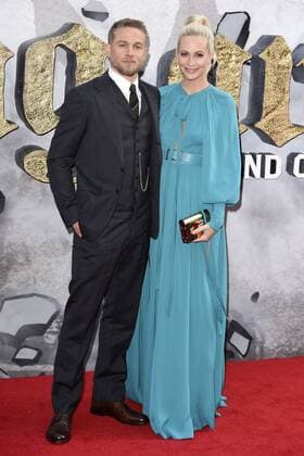 Charlie Hunnam und Poppy Delevingne bei der Premiere des Kinofilms King Arthur: Legend of the Sword im Empire Leicester Square. London, 10.05.2017 Charlie Hunnam, Poppy Delevingne  Foto:xS.xVasx xFuturexImage