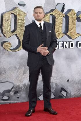 Charlie Hunnam bei der Premiere des Kinofilms King Arthur: Legend of the Sword im Empire Leicester Square. London, 10.05.2017 Charlie Hunnam  Foto:xS.xVasx xFuturexImage