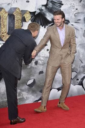 Charlie Hunnam und David Beckham bei der Premiere des Kinofilms King Arthur: Legend of the Sword im Empire Leicester Square. London, 10.05.2017 Charlie Hunnam, David Beckham  Foto:xS.xVasx xFuturexImage