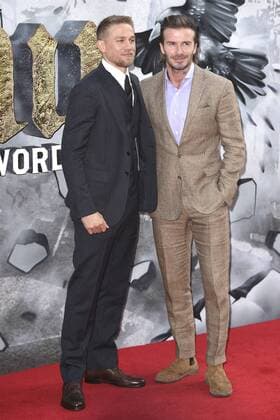 Charlie Hunnam und David Beckham bei der Premiere des Kinofilms King Arthur: Legend of the Sword im Empire Leicester Square. London, 10.05.2017 Charlie Hunnam, David Beckham  Foto:xS.xVasx xFuturexImage