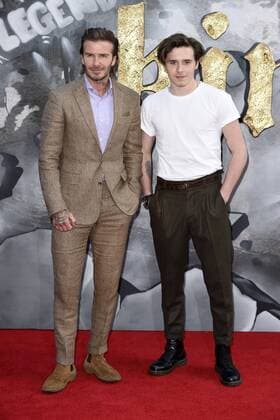 David Beckham mit Sohn Brooklyn Beckham bei der Premiere des Kinofilms King Arthur: Legend of the Sword im Empire Leicester Square. London, 10.05.2017 David Beckham mit Sohn Brooklyn Beckham  Foto:xS.xVasx xFuturexImage