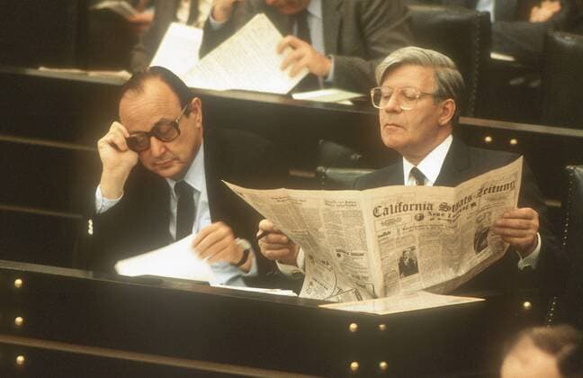 Bundeskanzler Helmut SCHMIDT (r), im Bundestag auf der Regierungsbank neben Aussenminister Hans-Dietrich GENSCHER , im November 1980, , Bonn Deutschland Copyright: xphotothek.netx