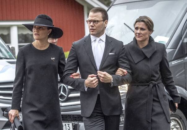 20170511 Sollebrunn Erska kyrka Niclas SilfverschiöldÂ s begravning H.K.H. Kronprinsessan Victoria H.K.H. Prins Daniel Crown princess and prince of Sweden FOTO JOACHIM NYWALL KOD0520002  - KP0520002