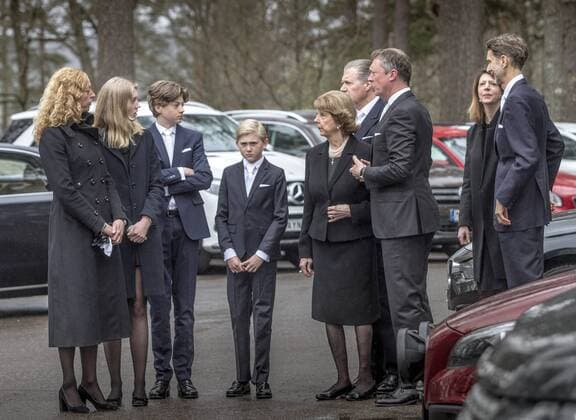 20170511 Sollebrunn Erska kyrka Niclas SilfverschiöldÂ s begravning Prinsessan Desiree med sina barn och barnbarn sonen Carl Silfverschiöld och döttrarna Christina Louise Helene FOTO JOACHIM NYWALL KOD0520002  - KP0520002