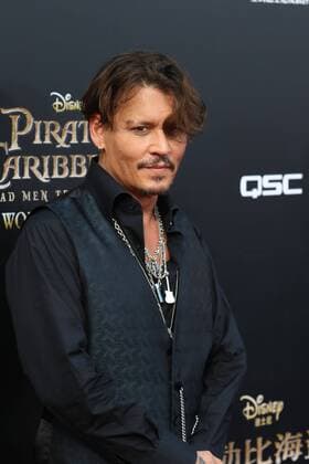 SHANGHAI, CHINA - MAY 11: American actor Johnny Depp attends the premiere of film Pirates of the Caribbean: Dead Men Tell No Tales at Shanghai Disneyland Park on May 11, 2017 in Shanghai, China.  Copyright: xVCGx CFP111100348175