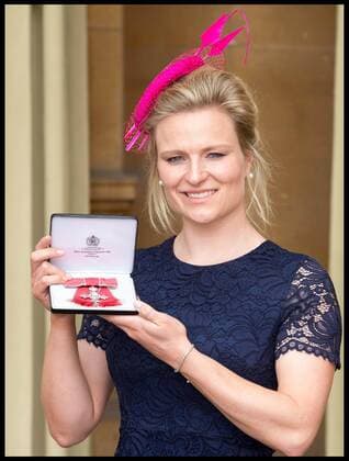 . 12 05 2017. London, United Kingdom. Investitures at Buckingham Palace. Hollie Webb, hockey player awarded an MBE by the Duke of Cambridge at the Investiture ceremony at Buckingham Palace.  xPetexMaclainex xi-Imagesx IIM-15106-0035