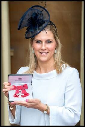 . 12 05 2017. London, United Kingdom. Investitures at Buckingham Palace. Georgina Twigg, hockey player awarded an MBE by the Duke of Cambridge at the Investiture ceremony at Buckingham Palace.  xPetexMaclainex xi-Imagesx IIM-15106-0049