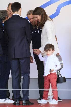 Charlotte Casiraghi mit Sohn Raphael und Louis Ducruet bei der Siegerehrung des 2017 Monaco ePrix, Fürstentum Monaco