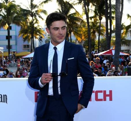 Cast member Zac Efron attends the US premiere of the motion picture Baywatch in Lummus Park, Miami Beach, Florida, May 13, 2017. The movie is a remake of the TV series that ran from 1989-2001.  MIA20170513199 GARYxIxROTHSTEIN