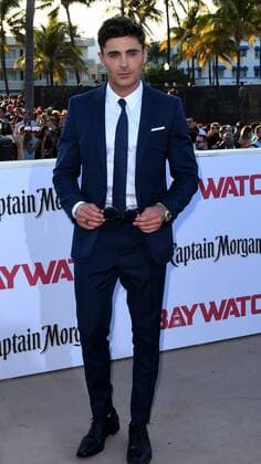 Cast member Zac Efron attends the US premiere of the motion picture Baywatch in Lummus Park, Miami Beach, Florida, May 13, 2017. The movie is a remake of the TV series that ran from 1989-2001.  MIA20170513125 GARYxIxROTHSTEIN