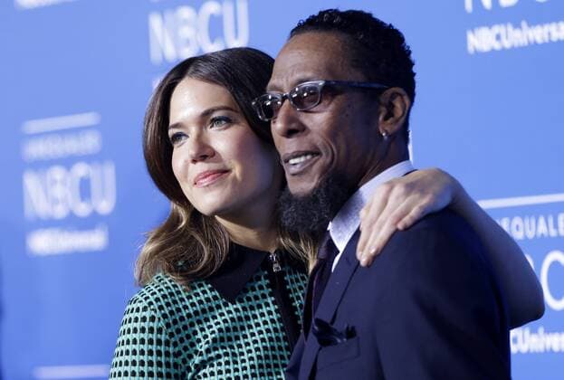 Mandy Moore and Ron Cephas Jones arrive on the red carpet at the 2017 NBCUniversal Upfront at Radio City Music Hall on May 15, 2017 in New York City.  NYP20170515162 JOHNxANGELILLO