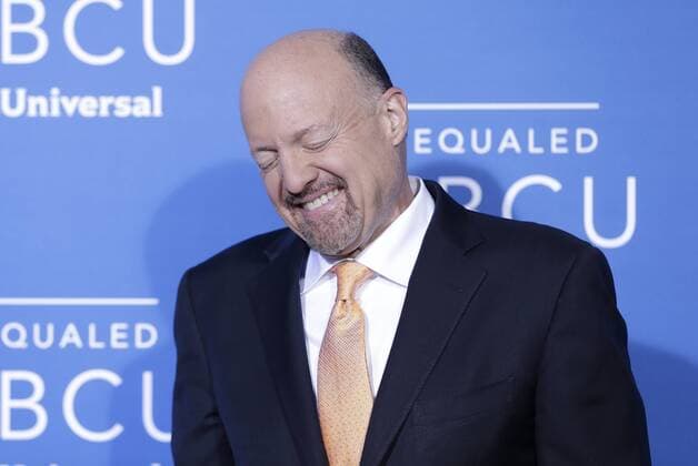 Jim Cramer arrives on the red carpet at the 2017 NBCUniversal Upfront at Radio City Music Hall on May 15, 2017 in New York City.  NYP20170515167 JOHNxANGELILLO