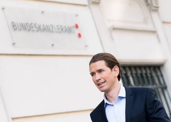 Wien 15.05.2017, Bundeskanzleramt, Wien, AUT, kuenftiger OeVP Chef Kurz trifft Bundeskanzler Kern, im Bild Aussenminister und kuenftiger OeVP-Chef Sebastian Kurz Austrian Foreign Minister Sebastian Kurz before meeting of party leader of the austrian peopleÂ¥s party and federal chancellor of austria in Vienna, Austria on 2017 05 15,  EP_gru