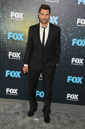 May 15, 2017 - New York, New York, U.S. - Actor DYLAN MCDERMOTT attends the 2017 FOX Upfront held Wollman Rink in Central Park. New York U.S. - ZUMAk03_ 20170515_zaf_k03_119 Copyright: xNancyxKaszermanx