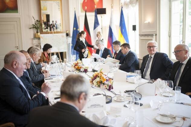 Bundesaussenminister Frank-Walter Steinmeier, SPD, waehrend des Ministertreffens zur Ukraine-Krise mit Jean-Marc Ayrault, Aussenminister von Frankreich, Sergei Lawrow, Aussenminister von Russland und Pawlo Klimkin, Aussenminister der Ukraine, in Berlin, 11.05.2016. Berlin Germany Copyright: xFlorianxGaertnerx