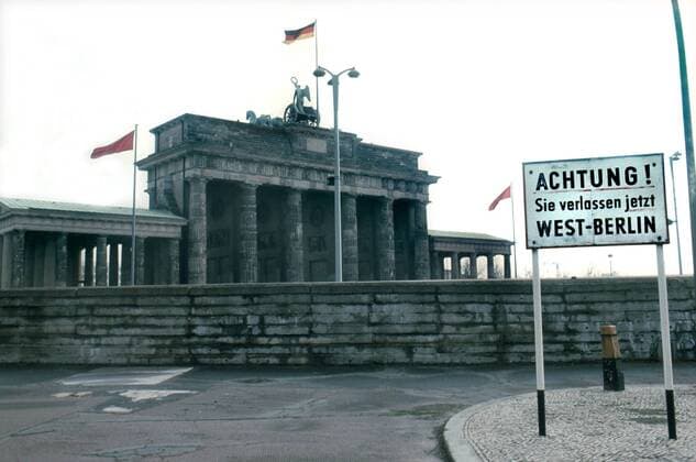 Das Brandenburger Tor. Berlin den 01.01.1983, Berlin Deutschland Copyright: xThomasxImox