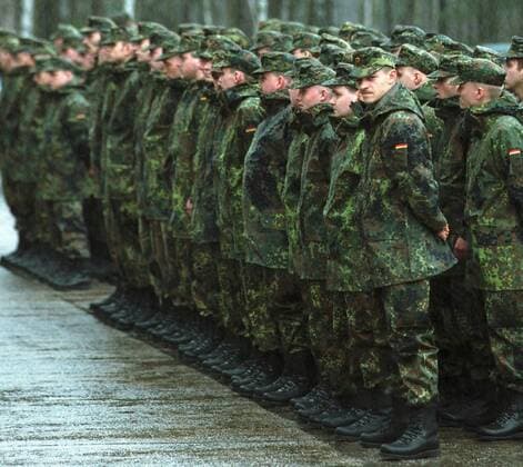 Bundeswehr : Neue Rekruten . Lehnitz, 10.03.1999 , Lehnitz Deutschland Copyright: xThomasxImox