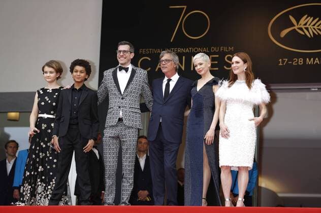 Millicent Simmonds, Jaden Michael, Brian Selznick, Todd Haynes, Michelle Williams and Julianne Moore at the Wonderstruck premiere during the 70th Cannes Film Festival at the Palais des Festivals on May 18, 2017 in Cannes, France Foto:xD.xBedrosianx xFuturexImage