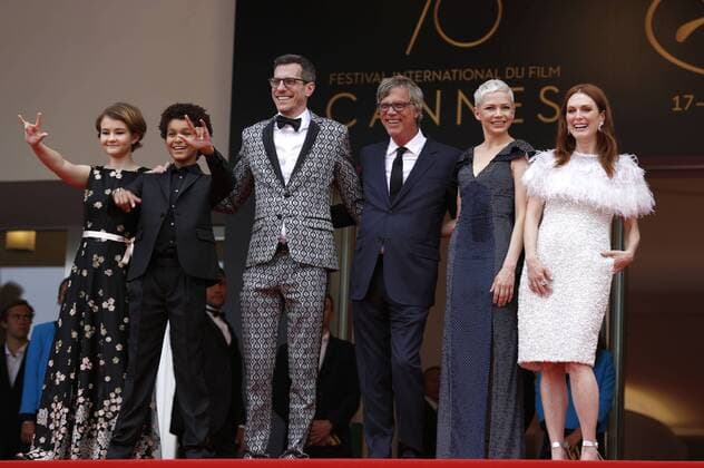 Millicent Simmonds, Jaden Michael, Brian Selznick, Todd Haynes, Michelle Williams and Julianne Moore at the Wonderstruck premiere during the 70th Cannes Film Festival at the Palais des Festivals on May 18, 2017 in Cannes, France Foto:xD.xBedrosianx xFuturexImage