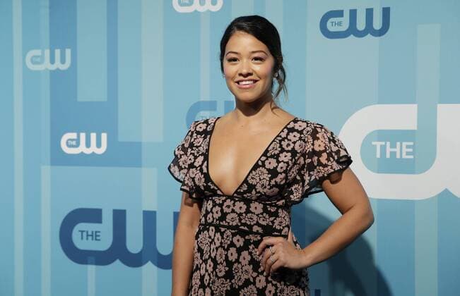Gina Rodriguez arrives on the red carpet at the 2017 CW Upfront at the London Hotel on May 18, 2017 in New York City.  NYP20170518102 JOHNxANGELILLO