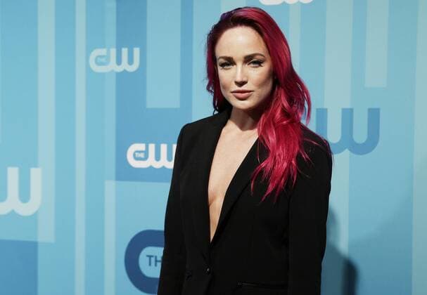 Caity Lotz arrives on the red carpet at the 2017 CW Upfront at the London Hotel on May 18, 2017 in New York City.  NYP20170518110 JOHNxANGELILLO