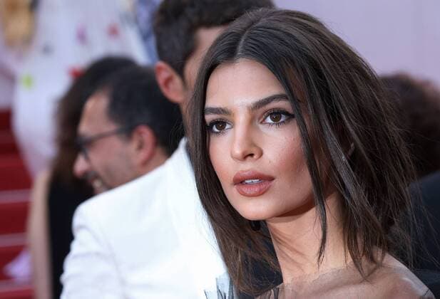 Emily Ratajkowski arrives on the red carpet before the screening of the film Loveless (Nelyubov) during the 70th annual Cannes International Film Festival in Cannes, France on May 18, 2017.  CAN20170518109 DAVIDxSILPA