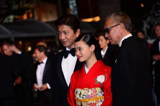 217725 Degun-Paoli Starface 2017-05-18 Cannes France 70eme Festival International du Film de Cannes. Montée des marches du film Mugen No Junin . 70th International Cannes Film Festival. Red Carpet of Mugen No Junin movie Sugisaki, Hannah; Kimura, Takuya; Miike, Takashi  Copyright: xDegun-Paolix STAR_217725_018