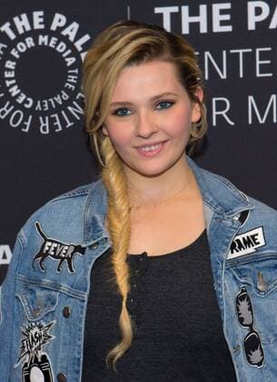May 18, 2017 - Beverly Hills, California, USA - Abigail Breslin attends The Paley Center for Media presentation of the new ABC Musical Dirty Dancing at Paley the Center for Media on May 18th, 2017 in Beverly Hills, California.Photo:Tony Lowe Globephotos Beverly Hills USA - ZUMAg198 20170518_zaa_g198_008 Copyright: xALowex