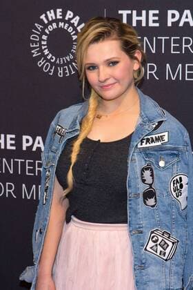 May 18, 2017 - Beverly Hills, California, USA - Abigail Breslin attends The Paley Center for Media presentation of the new ABC Musical Dirty Dancing at Paley the Center for Media on May 18th, 2017 in Beverly Hills, California.Photo:Tony Lowe Globephotos Beverly Hills USA - ZUMAg198 20170518_zaa_g198_017 Copyright: xALowex