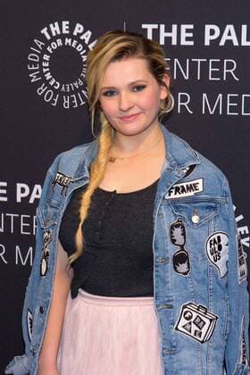 May 18, 2017 - Beverly Hills, California, USA - Abigail Breslin attends The Paley Center for Media presentation of the new ABC Musical Dirty Dancing at Paley the Center for Media on May 18th, 2017 in Beverly Hills, California.Photo:Tony Lowe Globephotos Beverly Hills USA - ZUMAg198 20170518_zaa_g198_049 Copyright: xALowex