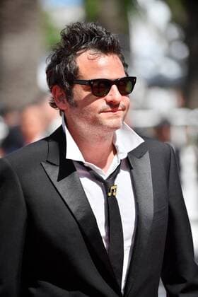 217757 Degun-Paoli Starface 2017-05-19 Cannes France 70eme Festival International du Film de Cannes. Montée des marches du film d ouverture Visages ,Villages 70th International Cannes Film Festival. Red Carpet of Visages ,Villages movie Chedid, Matthieu ( M chanteur)  Copyright: xDegun-Paolix STAR_217757_005