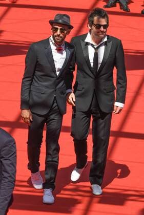 217758 Serge Arnal Starface 2017-05-19 Cannes France 70eme Festival International du Film de Cannes. Montée des marches du film d ouverture Visages ,Villages 70th International Cannes Film Festival. Red Carpet of Visages ,Villages movie Chedid, Matthieu ( M chanteur); JR  Copyright: xSergexArnalx xStarfacex STAR_217758_005