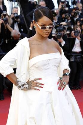 Rihanna at the Okja premiere during the 70th Cannes Film Festival at the Palais des Festivals on May 19, 2017 in Cannes, France Foto:xD.xBedrosianx xFuturexImage