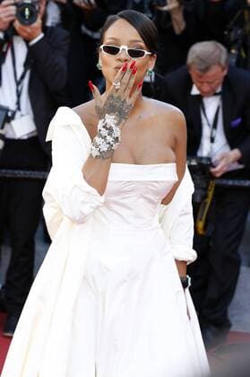 Rihanna at the Okja premiere during the 70th Cannes Film Festival at the Palais des Festivals on May 19, 2017 in Cannes, France Foto:xD.xBedrosianx xFuturexImage