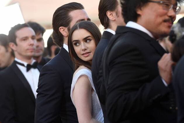 217762 Degun-Paoli Starface 2017-05-19 Cannes France 70eme Festival International du Film de Cannes. Montee des Marches du film Okja. . 70th International Cannes Film Festival. Red Carpet of Okja movie. Collins, Lily  Copyright: xDegun-Paolix STAR_217762_043