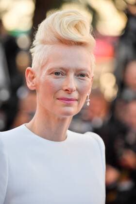 217762 Degun-Paoli Starface 2017-05-19 Cannes France 70eme Festival International du Film de Cannes. Montee des Marches du film Okja. . 70th International Cannes Film Festival. Red Carpet of Okja movie. Swinton, Tilda  Copyright: xDegun-Paolix STAR_217762_305