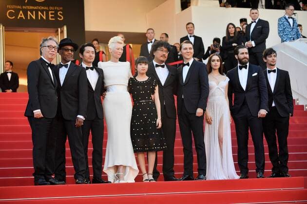217762 Degun-Paoli Starface 2017-05-19 Cannes France 70eme Festival International du Film de Cannes. Montee des Marches du film Okja. . 70th International Cannes Film Festival. Red Carpet of Okja movie. Gyllenhaal, Jake; Swinton, Tilda; Collins, Lily; Joon-Ho, Bong  Copyright: xDegun-Paolix STAR_217762_308
